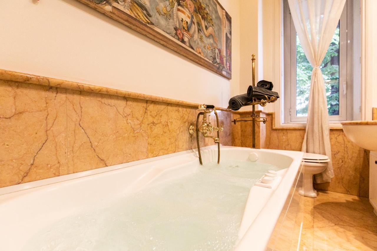 Klimt - Jacuzzi 5 Star - Luxury Design Apartment Milán Exteriér fotografie